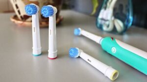 Read more about the article How Long Do Electric Toothbrush Heads Last?